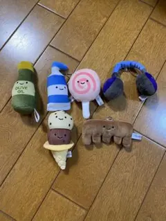 にっこりーノ　がちゃがちゃ　カプセルトイ　ぬいぐるみ　Qualia 6点セット