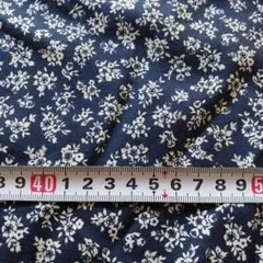 ネイビー花柄綿生地 約200✕110cm　227