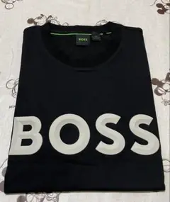HUGO BOSS未使用メンズ　tシャツS 2025年のモデル　ラーバープリント