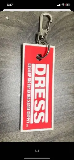 DRESS キーホルダー 赤白