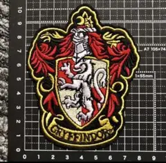 ハリーポッター　グリフィンドール　上等　刺繍アイロンワッペン