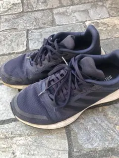 adidas キッズスニーカー　25.5cm