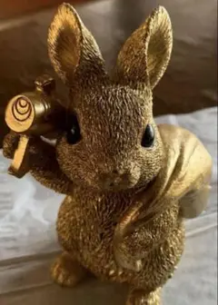 ウサギ　置物