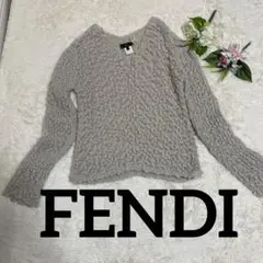 ✨FENDI Vネック ニット セーター クリーム色 サイズXL✨