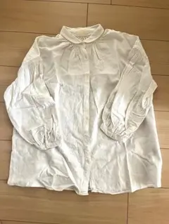 earth ブラウス
