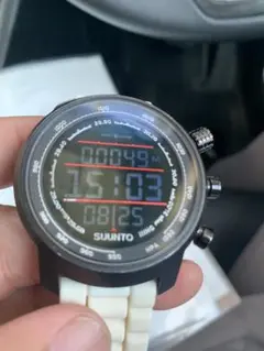 SUUNTO TERRA デジタル腕時計 ホワイト/ブラック