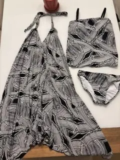 未使用　洗濯のみ　水着セパレート、ワンピース３点セット