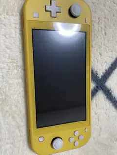 Nintendo Switch NINTENDO SWITCH LITE イエ…