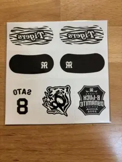阪神タイガース フェイスシール 8 番　佐藤輝明