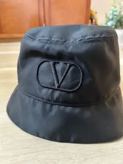 【美品】VALENTINO バケットハット ブラック　VLTNロゴ 楽天市場】ヴァレンティノ 帽子 ロゴ バケットハット ブラック