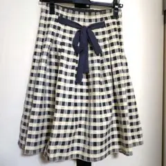 美品　新品未使用　グレー　チェック柄　ひざ丈スカート　sutseso　M　夏　春