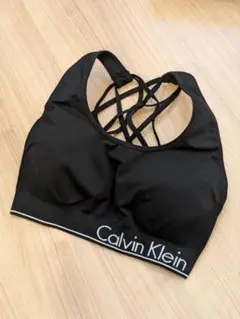 Calvin Klein ブラック ブラトップ PERFORMANCE