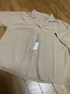 OUVA ベージュ 半袖シャツ Mサイズ