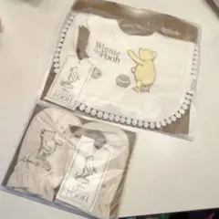 【新品未使用品】クラシック　プーさん　スタイ　ミトン　セット　classic