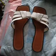 ZARA ホワイト フラットサンダル
