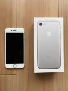Apple iPhone 7 32GB シルバー(ジャンク品)