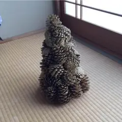 松ぼっくりのオブジェ
