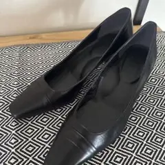 ブラックレザースクエアトゥパンプス