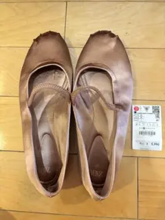ZARA バレエシューズ