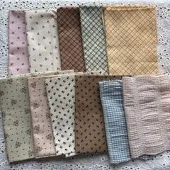 パッチワークはぎれ／色違いセット