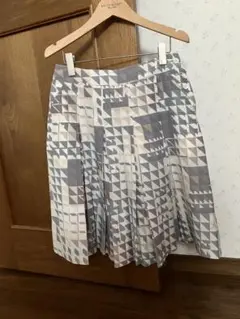 マーガレットハウエル 柄スカート　シルク　クリーニング済み