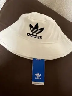 アディダス adidas バケットハット白　51〜54cm 新品！