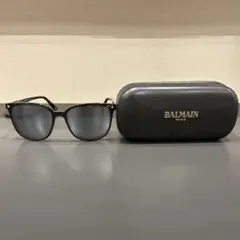 BALMAIN スクエア型　サングラス 美品　バルマン