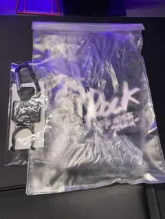 ONEOKROCK ラバーバンド ペットボトルホルダー ONE OK ROCK - ONE OK ROCK ペットボトルホルダーの通販 by うぃ