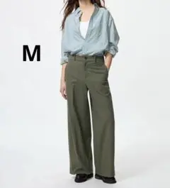 新品タグ付　Ｍ　ワイドチノパンツ　オリーブ　ユニクロUNIQLO ズボンカーキ緑