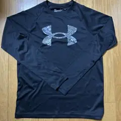 Under Armour ブラック 長袖 アンダーシャツ　 子供服