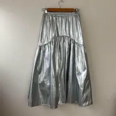 新品　タグ付き　メタリックロングフレアスカート　シルバー　Lサイズ