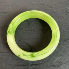夏　緑色　玉風　翡翠風　美しいバングル　内径56mm 外径80mm新品