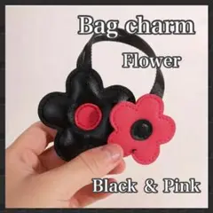 黒＆ピンク　フラワー　バッグチャーム30　2連　花モチーフ　フェイクレザー