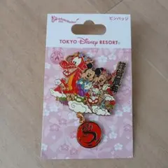 東京ディズニーリゾート ピンバッジ 干支デザイン　2012年　謹賀新年　謹賀辰年