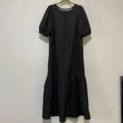 ブラック パフスリーブ ワンピース M titivate