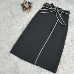 タイトスカート　リボン付き　グレー　大人可愛い　レディース　ボタン