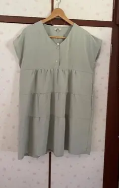 choetteティアードワンピース グリーン Vネック　Mサイズ　楽チン　美品