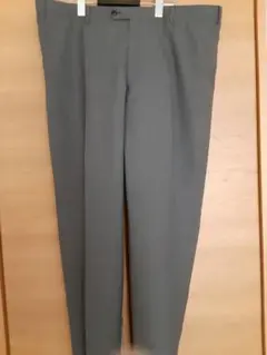 【新品‼️】ウール100％　春夏用スラックス　グレー色　ウエスト100cm‼️