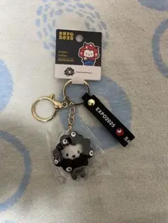 限定！サンリオ×黒ミャクミャク ポチャコ　キーホルダー　万博限定