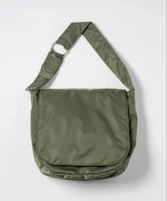 soerte(ソエルテ)ナイロンニュースペーパーショルダーバッグ（撥水加工）