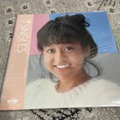 岩崎良美　ベストアルバム　SINGLES LP レコード　ポスター、ハガキ付き