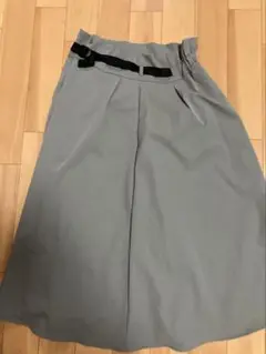 フレアスカート バックル付き