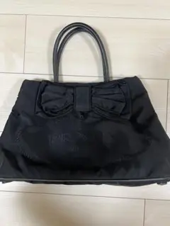 PRADA ブラックナイロン ハンドバッグ