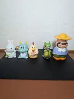 JA貯金箱×3　信用金庫×1　カールおじさん貯金箱×1