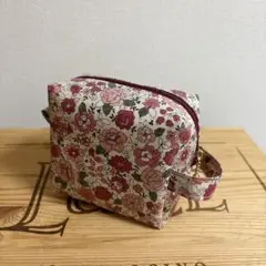 ハンドメイド　yuwaロアンヌ ラミネートボックスポーチ