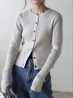 フィンガーホールクルーネックリブカーディガン