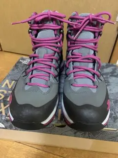 NORTH FACE 登山靴WreckMidトレッキングシューズ23センチ