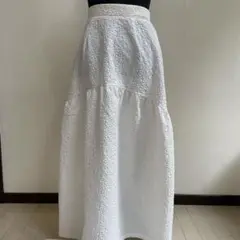 切り替えがかわいいロングスカート