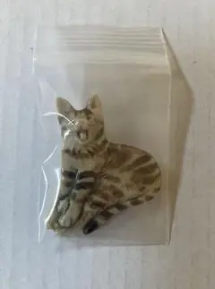 小菅幸子　ブローチ　ハンドメイド　猫 あくびレモン