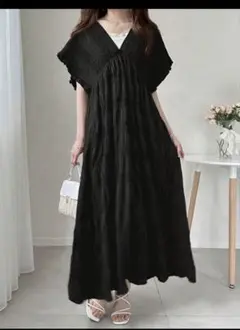 新品未使用　シャーリング ワンピース 黒